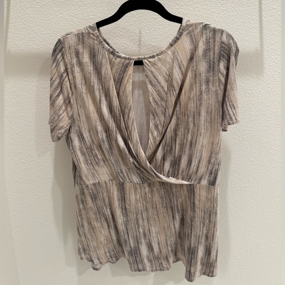 Lisa Rinna Collection Women's Tan Top size medium - Picture 5 of 6